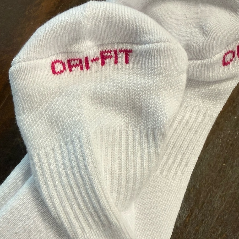 Nike Just Do It Dri-Fit Crew Socks White and Pink Flower NWOT - Picture 2 of 4